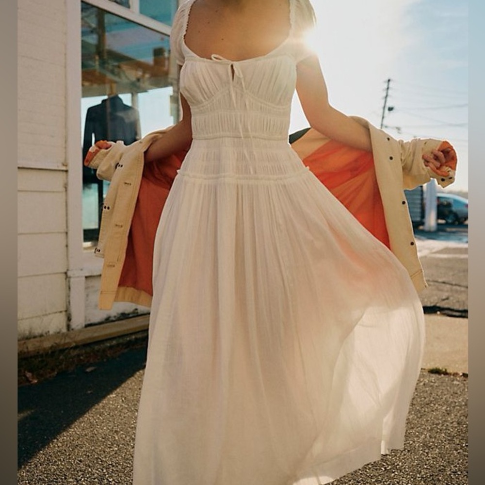 FREE PEOPLE Short Sleeve Sundrenched Maxi Dress in Whisper White Size Medium - Picture 2 of 5